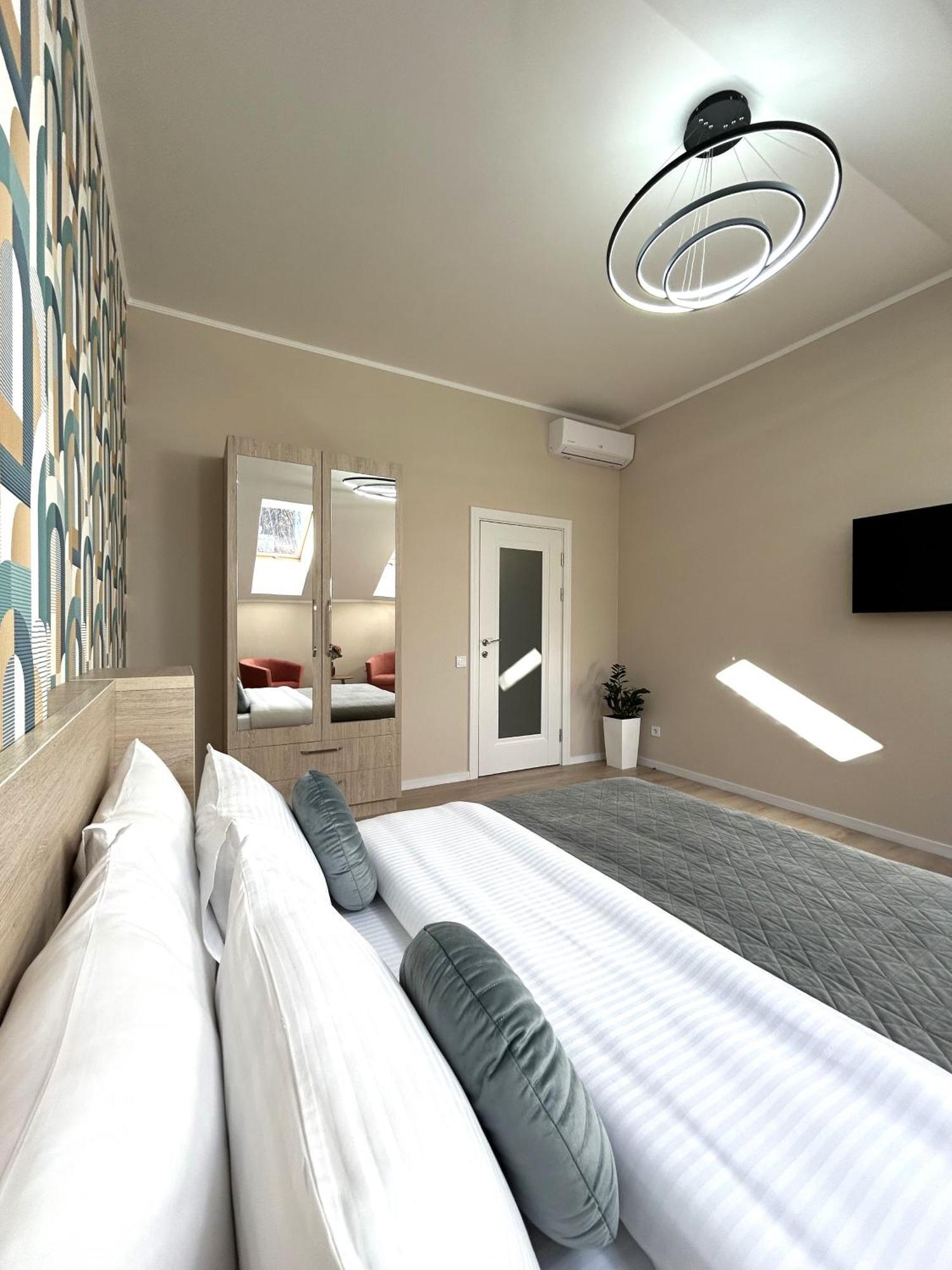 Modern Apartment In The City Center Λβιβ Εξωτερικό φωτογραφία
